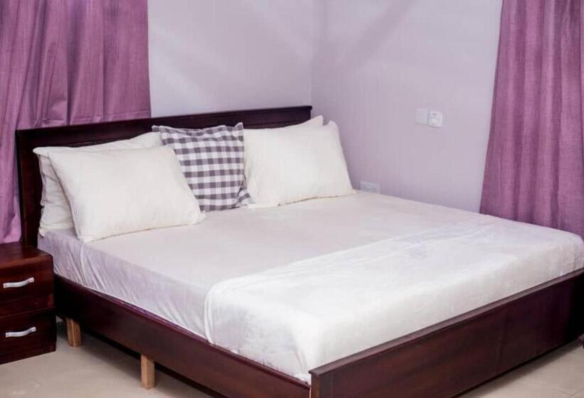 家庭套房, Danritzcer Suites