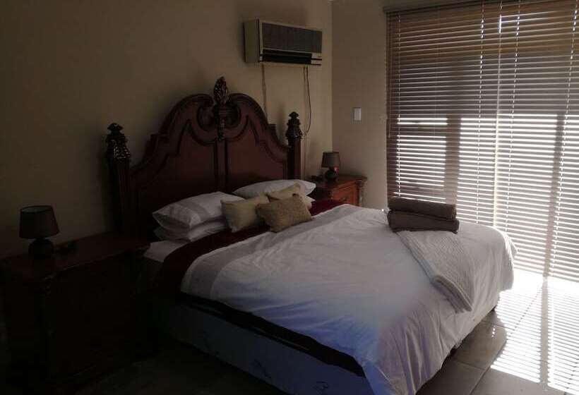디럭스 스위트, Skylight Lodge