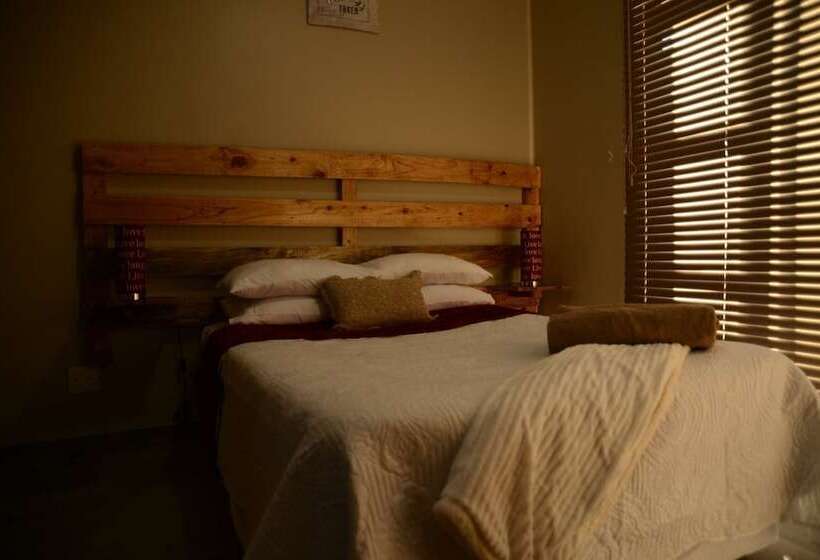 スタンダードルーム, Skylight Lodge