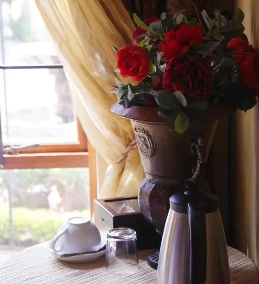 اتاق لوکس با تخت بزرگ, Echo Garden Guesthouse