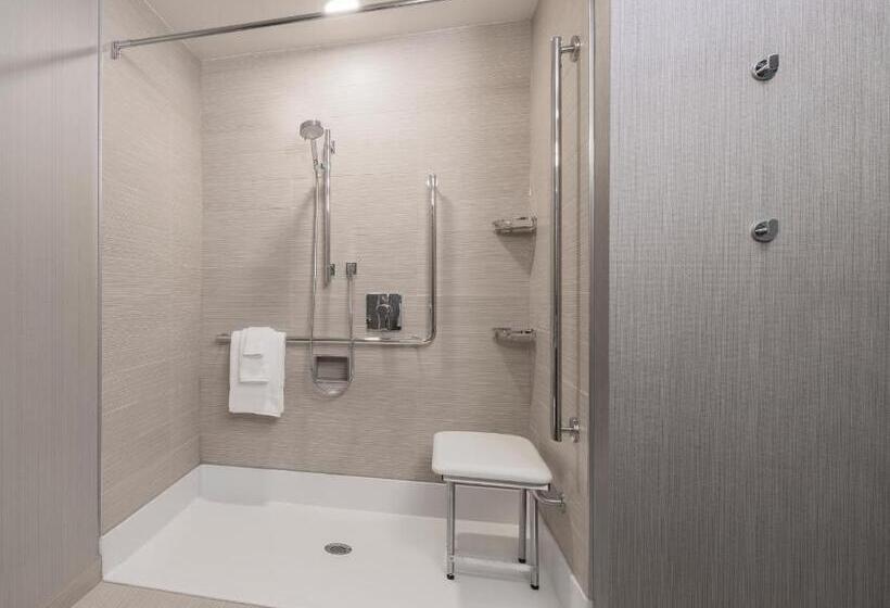 身障者適用キングサイズベッドルーム, Courtyard By Marriott Halifax Dartmouth