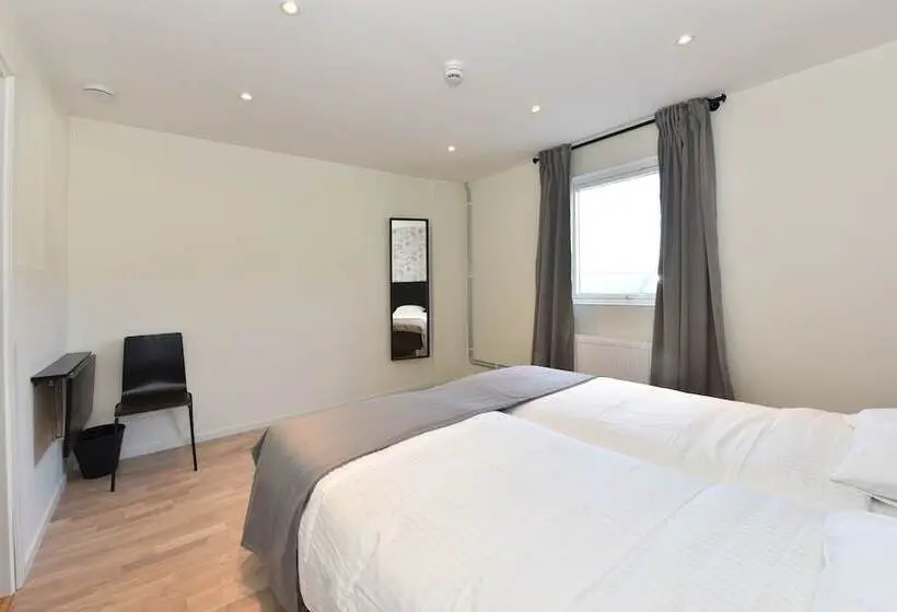 اتاق استاندارد با سرویس بهداشتی مشترک, Måby Park & Hotell