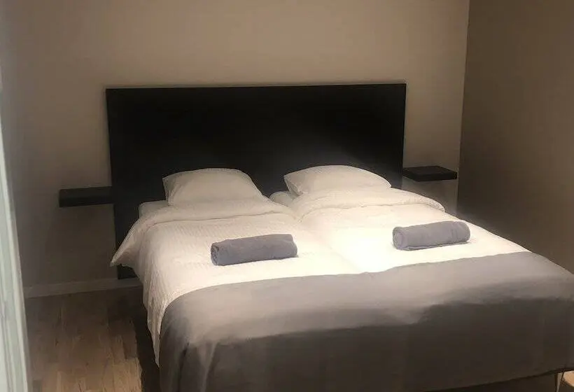 اتاق استاندارد با سرویس بهداشتی مشترک, Måby Park & Hotell