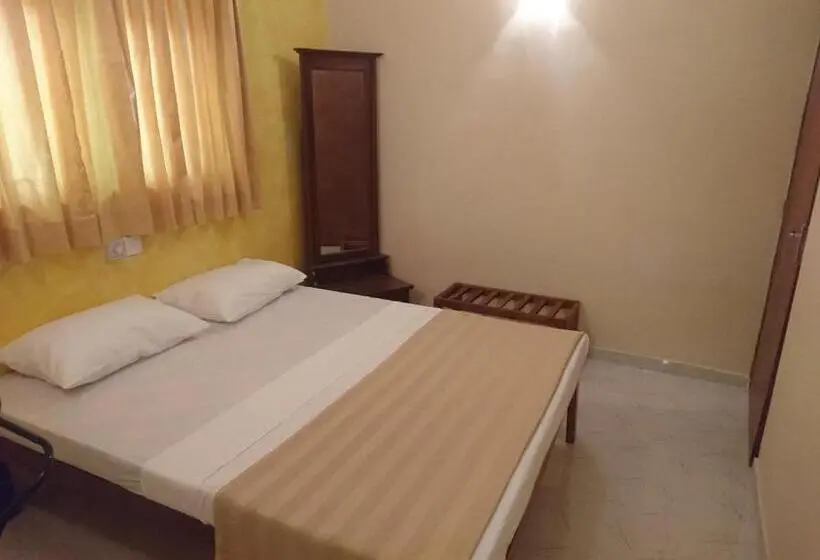 Basic-huone, Shiva Rest Katharagama