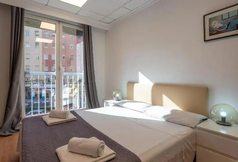 اتاق استاندارد با سرویس بهداشتی مشترک, Suites Rooms Valencia