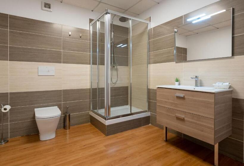 غرفة قياسية ثلاثية, Suites Rooms Valencia