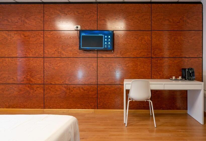 Standard room with outdoor bath, Suites Rooms Valencia