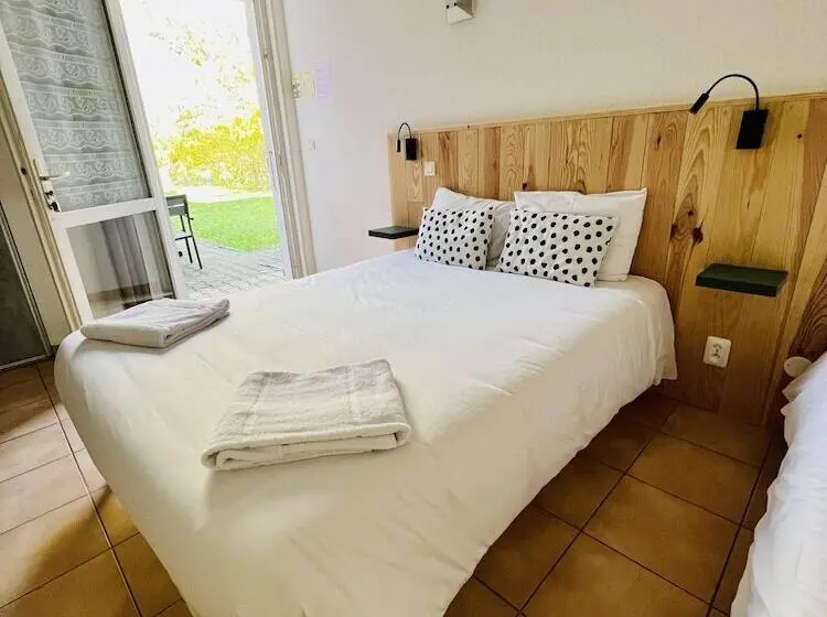 Standard Kolmen Hengen Huone, Rose Des Vents