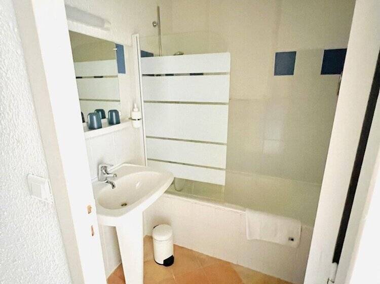 חדר סטנדרט לשלושה, Rose Des Vents