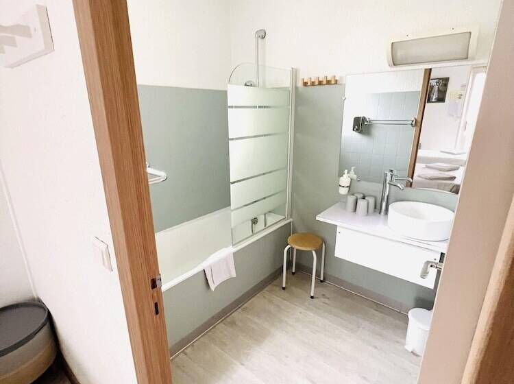 חדר סטנדרט לארבעה, Rose Des Vents