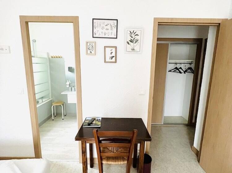 חדר סטנדרט לארבעה, Rose Des Vents