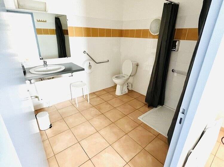 غرفة عائلية, Rose Des Vents