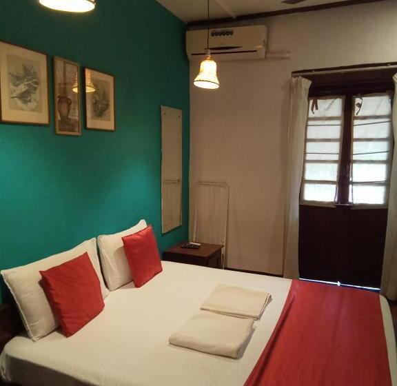 デラックスルーム, O Camarao