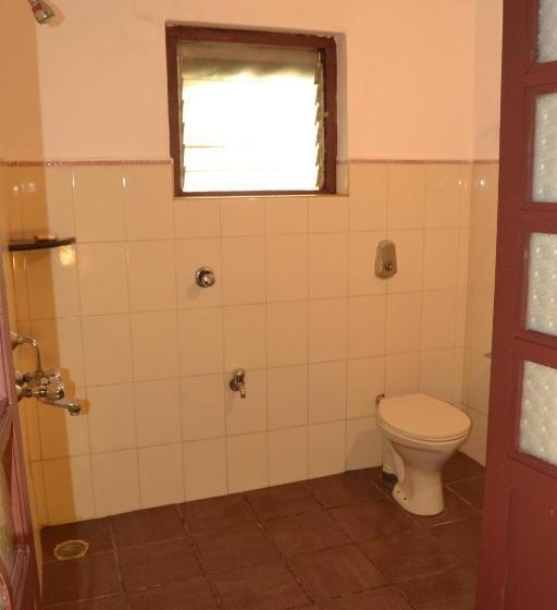 デラックストリプルルーム, O Camarao