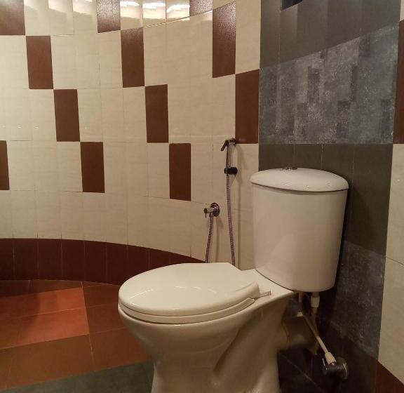 スタンダードルーム, O Camarao