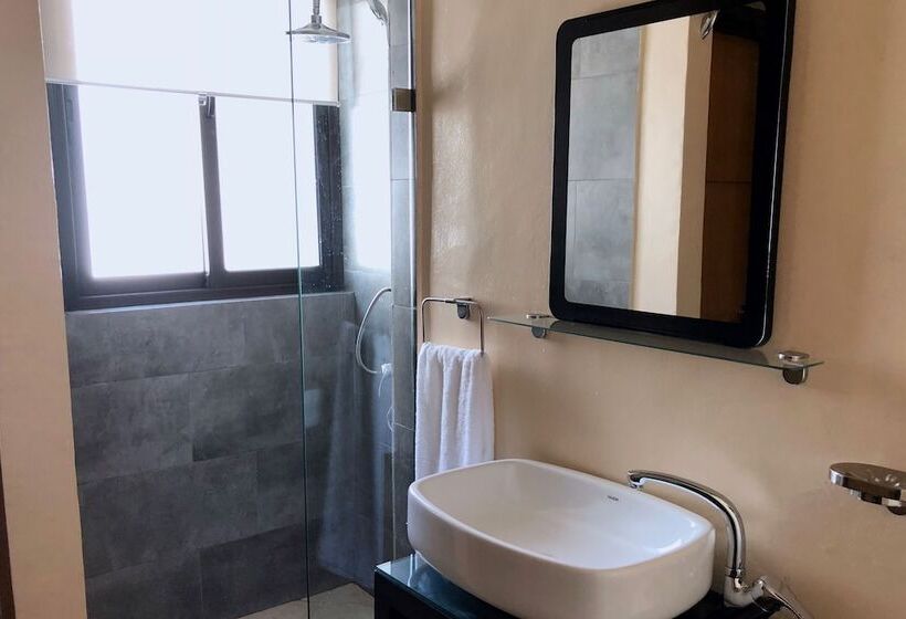 سوییت لوکس, Suite Loc Luxury Apart