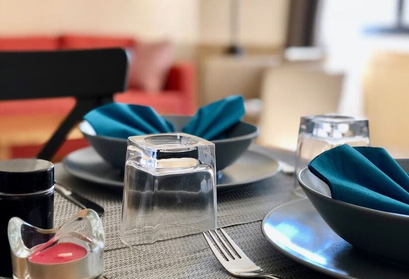 سوییت لوکس, Suite Loc Luxury Apart