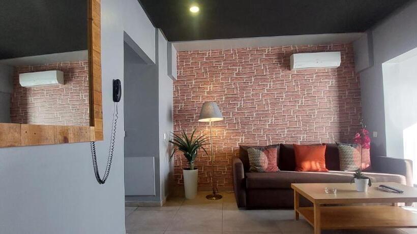带1个卧室的顶楼公寓, Suite Loc Luxury Apart