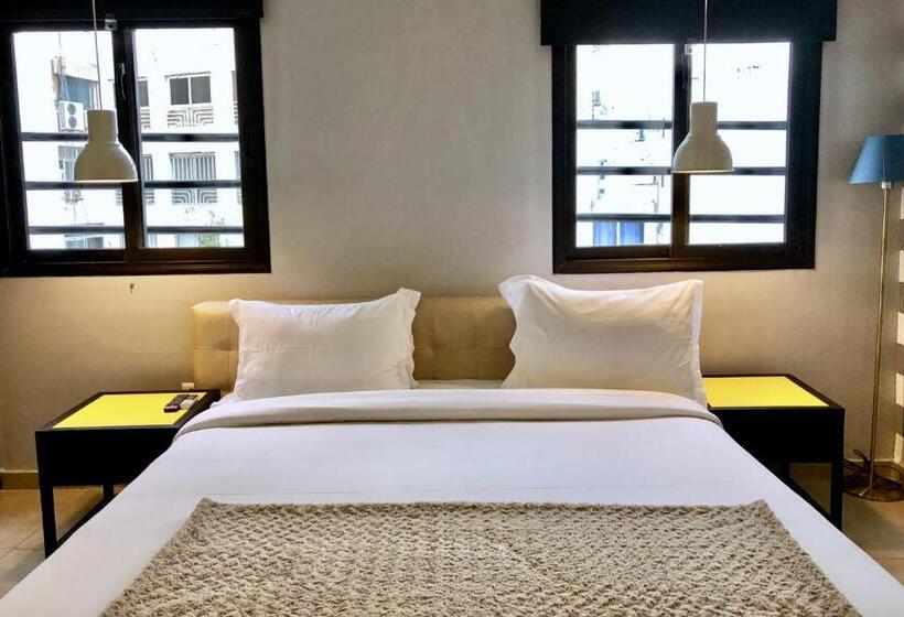 استودیوی استاندارد, Suite Loc Luxury Apart