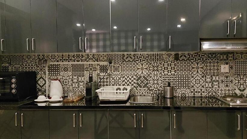 1 Bedroom Penthouse Apartment, Suite Loc Luxury Apart