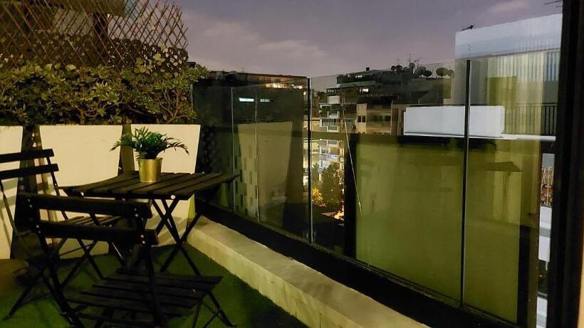 1 Bedroom Penthouse Apartment, Suite Loc Luxury Apart