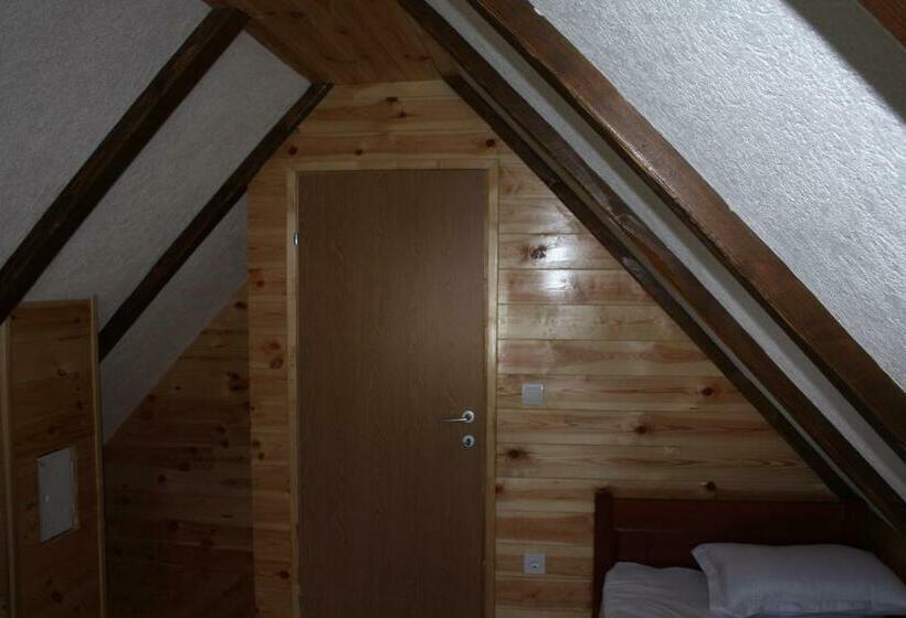 سوییت دوبلکس, Apartmani Prisoje