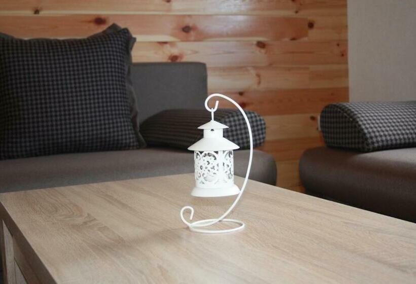 سوییت دوبلکس, Apartmani Prisoje