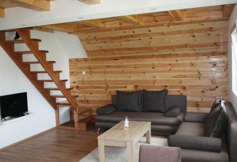 سوییت دوبلکس, Apartmani Prisoje