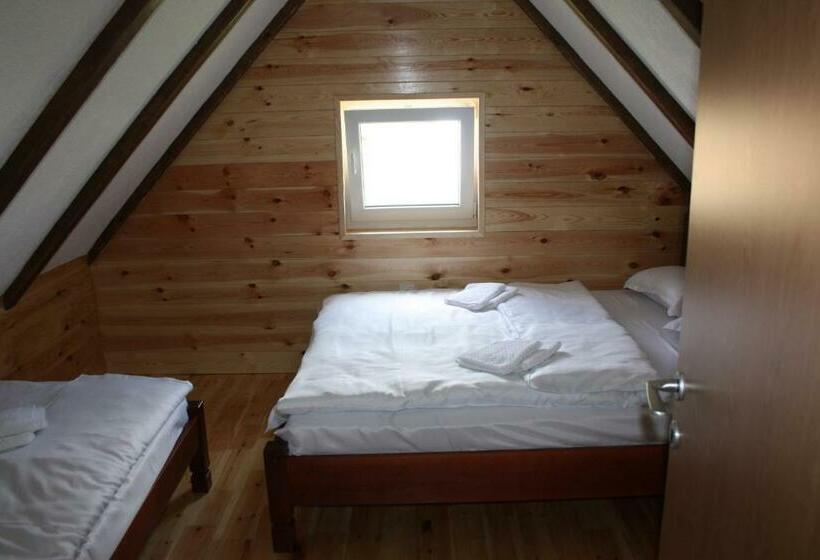 سوییت دوبلکس, Apartmani Prisoje