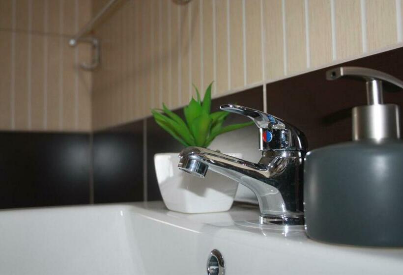 سوییت دوبلکس, Apartmani Prisoje