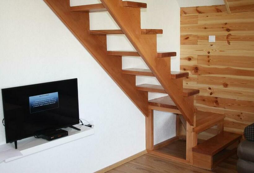 سوییت دوبلکس, Apartmani Prisoje