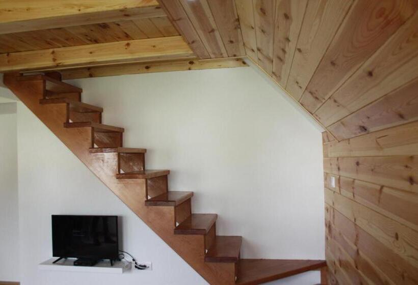 سوییت دوبلکس, Apartmani Prisoje