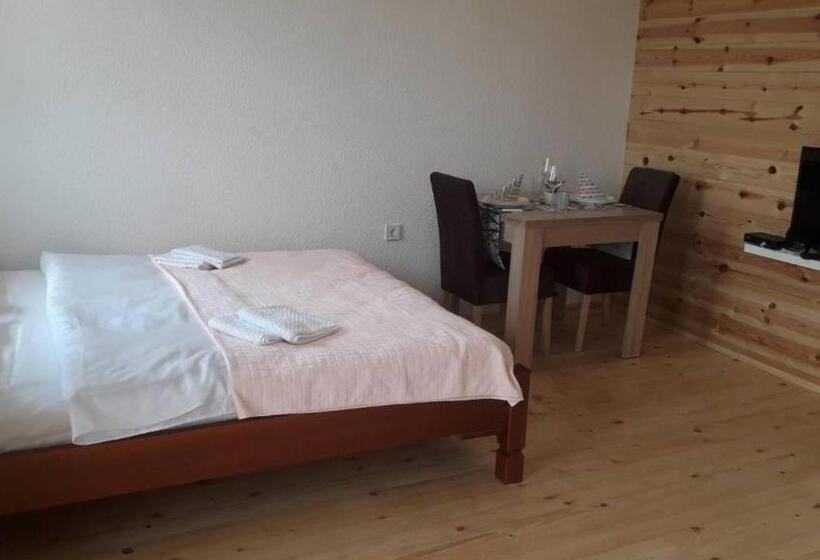 استودیوی استاندارد, Apartmani Prisoje