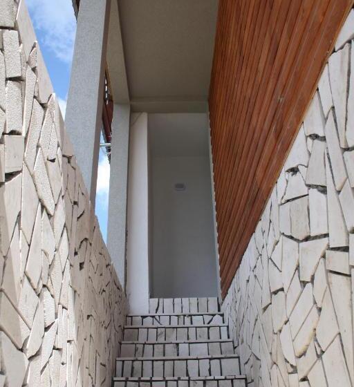 استودیوی استاندارد, Apartmani Prisoje