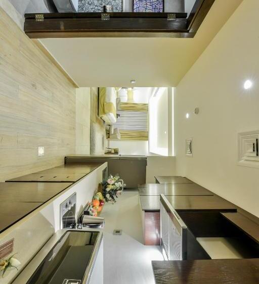 استودیوی کلاسیک, Downtown Hotel Apartments