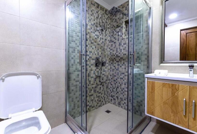 اتاق استاندارد با بالکن, No 5 Boutique Hotel Limited