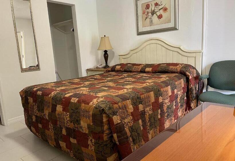 Номер Стандарт, Shell Motel Hollywood