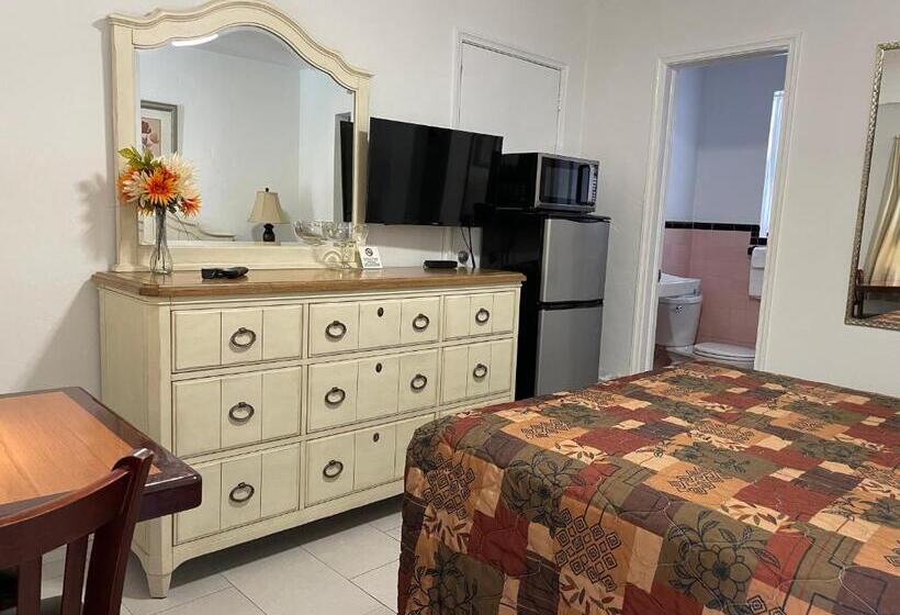 标准间, Shell Motel Hollywood