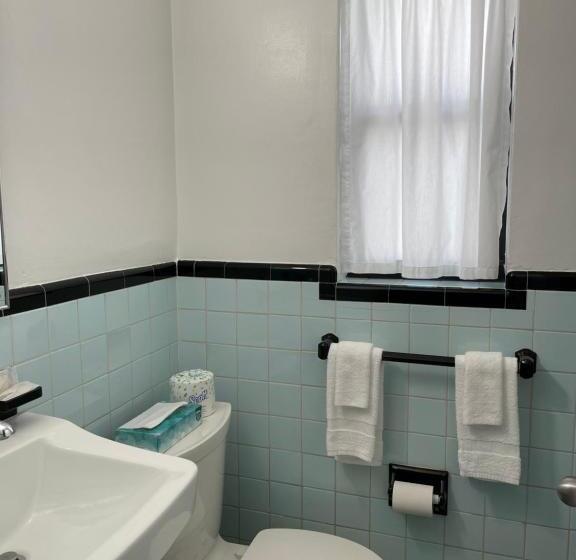 标准间, Shell Motel Hollywood