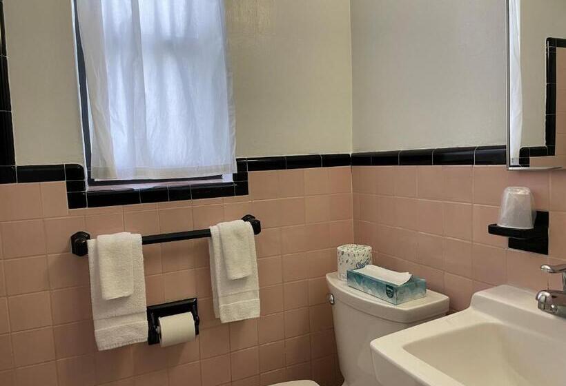 标准间, Shell Motel Hollywood