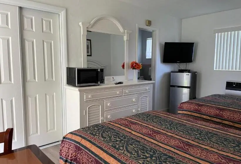 اتاق استاندارد با چشم‌انداز, Shell Motel Hollywood