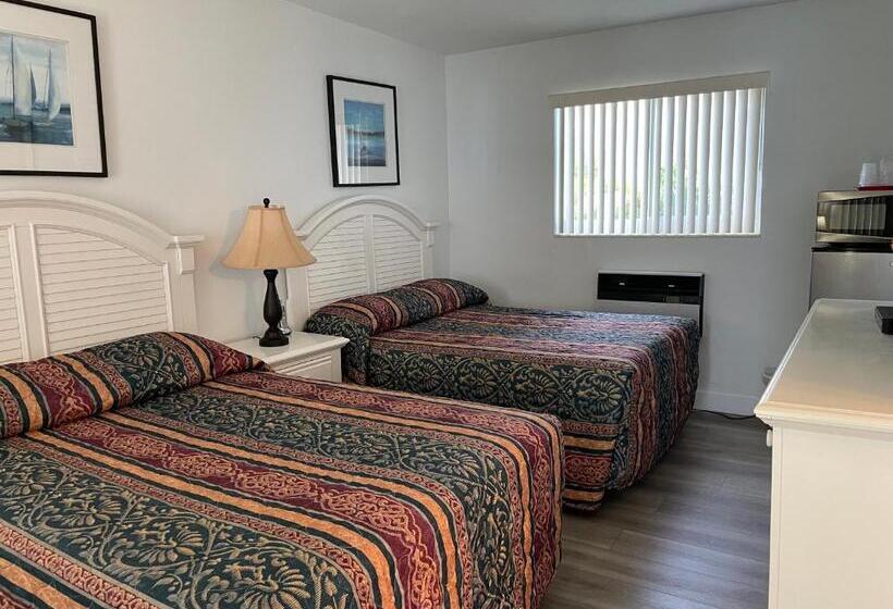 Номер Стандартный с Видом, Shell Motel Hollywood