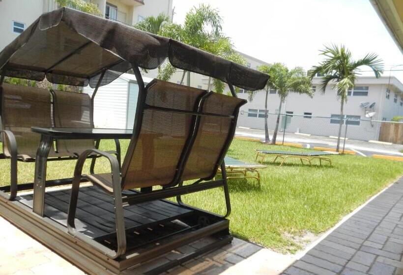 标准工作室, Shell Motel Hollywood