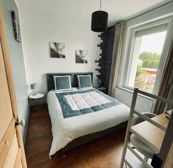 Стандартный Номер Кровать Кинг, Le Numero 100