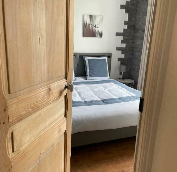 Стандартный Номер Кровать Кинг, Le Numero 100