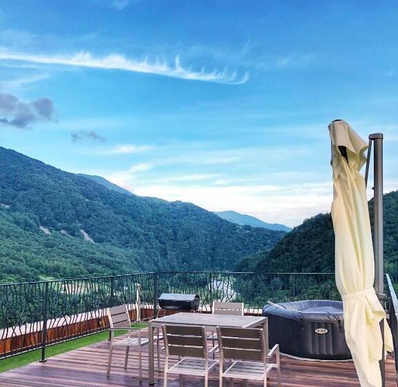 סוויטה משפחתית, Pine Forest Jeongseon Alpine Resort
