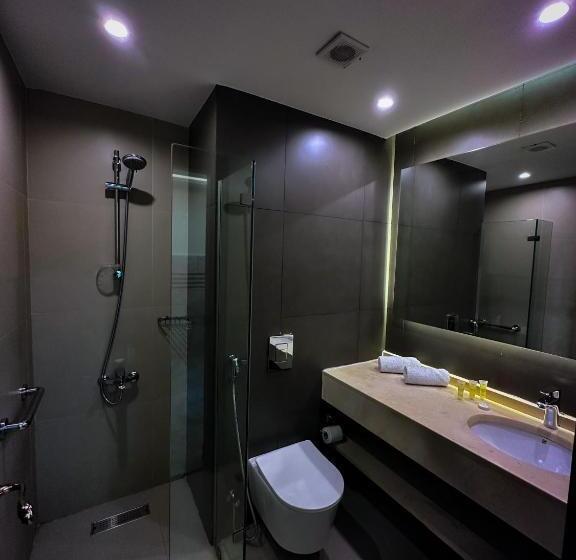 اتاق اکونومی, Taj