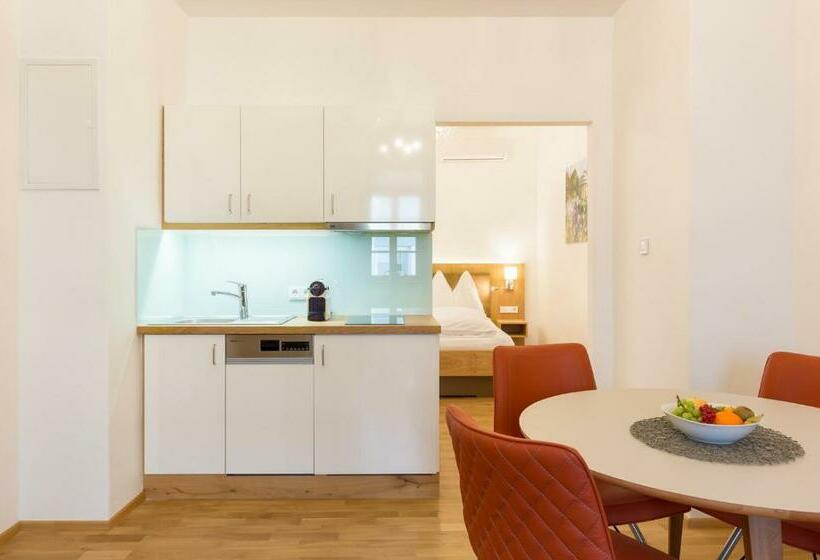 침실 1개 아파트, Altes Backhaus