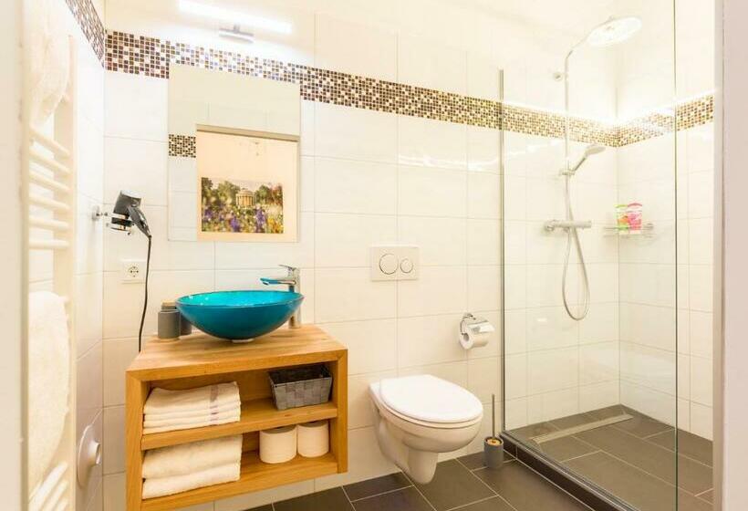 침실 1개 아파트, Altes Backhaus