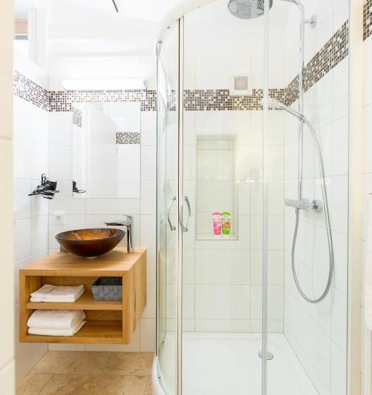 침실 1개 아파트, Altes Backhaus